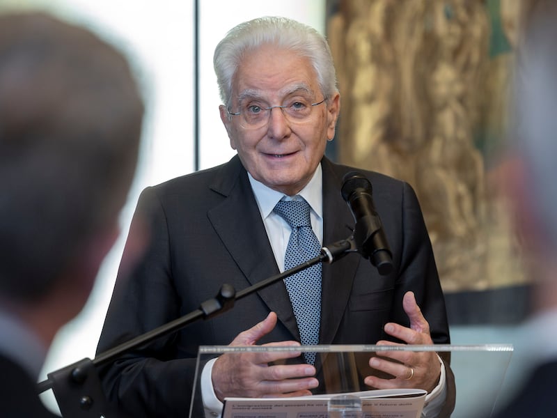 Mattarella firma il decreto Scuola: il testo passa ora alle Camere