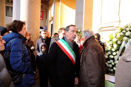 Grande folla al funerale di Moratti 6
