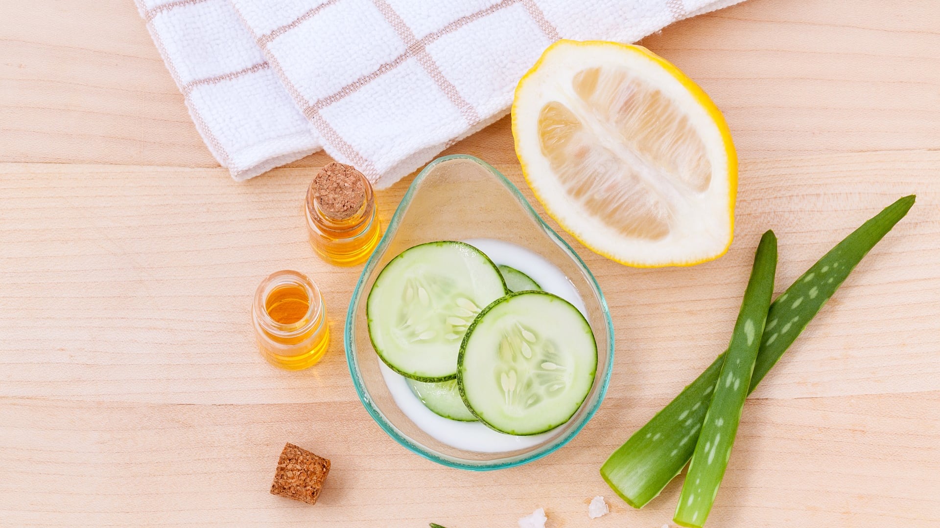 Pulizia viso: alcuni consigli naturali