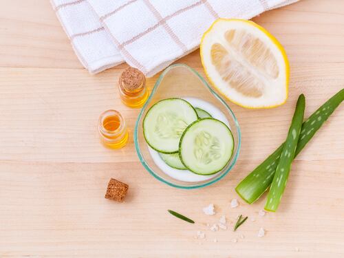 Pulizia viso: alcuni consigli naturali