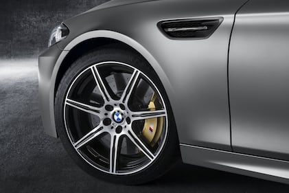 BMW M5 30 Jahre: 600 cv per la M5 dell’anniversario 2