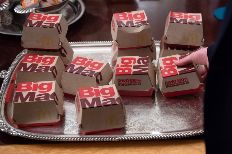 Donald Trump e la cena fast food 9