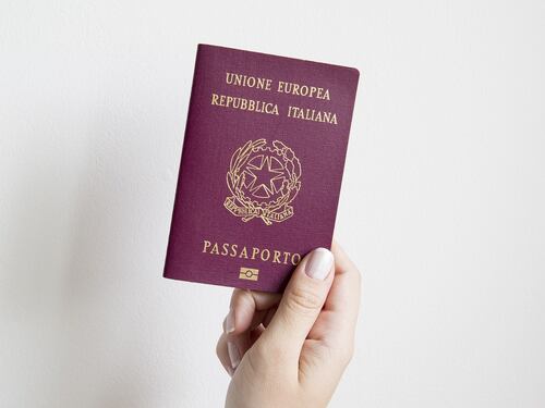 Passaporto perso all’estero? Guida essenziale per rientrare in Italia