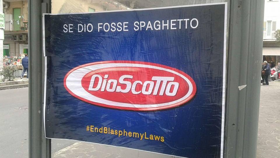 Roma, poster con bestemmie: la lotta dei "pastafariani" contro reato di blasfemia