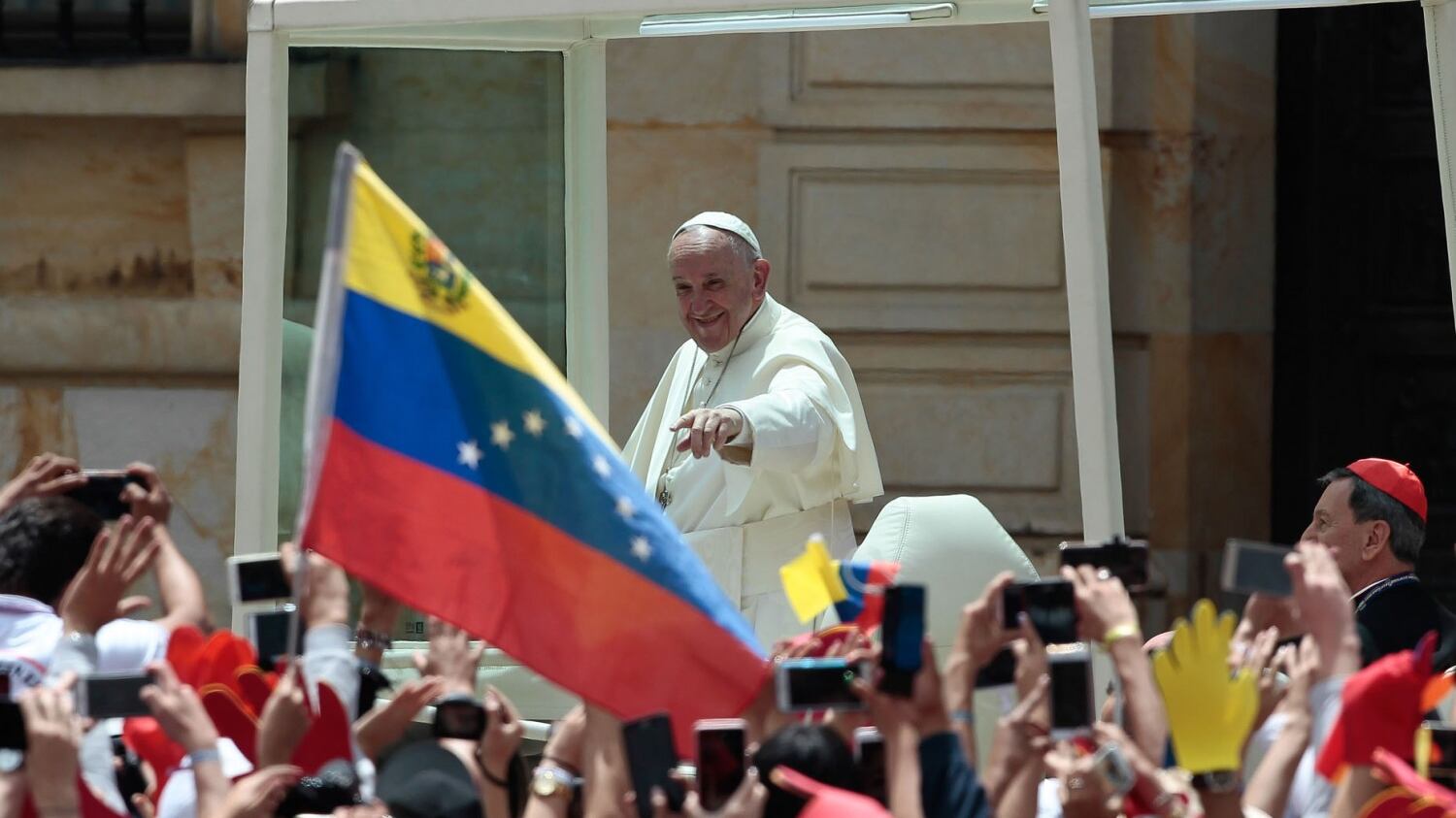 Il Papa della tolleranza zero: "Mai grazia ai preti pedofili"