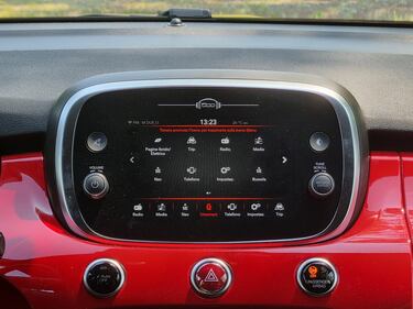 Fiat 500X Red Hybrid, guarda la gallery 20