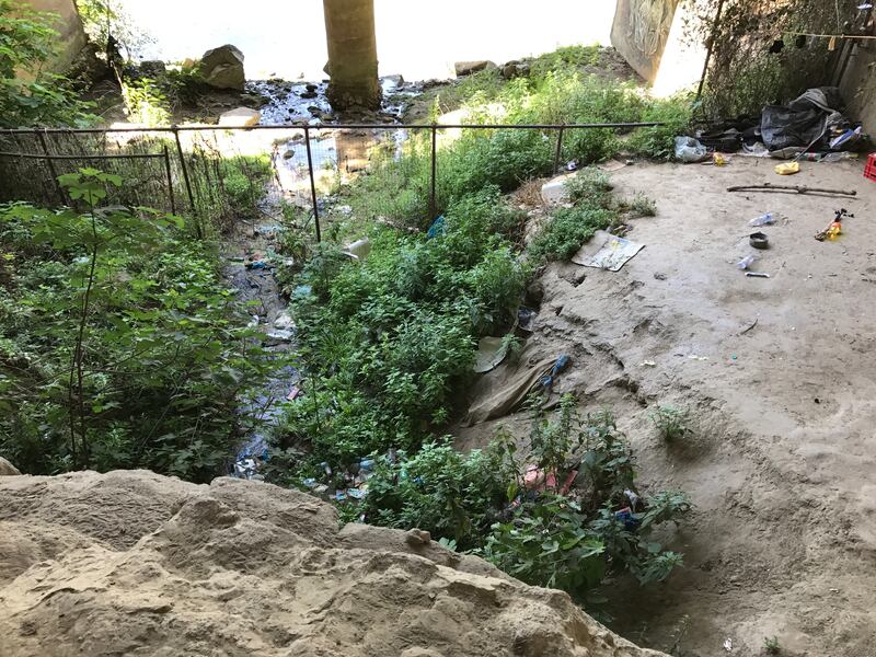 Cloaca Massima, il monumento abbandonato è diventato un rifugio per i senzatetto 12
