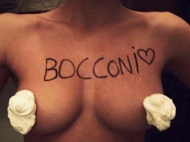 Gara tra università: le foto hot 11
