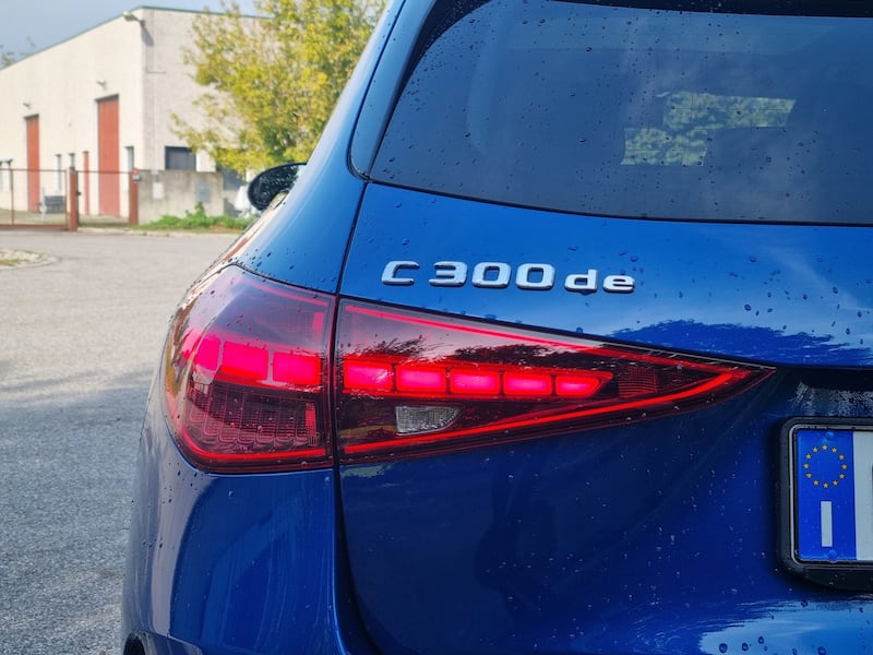 Mercedes Classe C 300 de: la gallery dell'ibrido diesel da 20 km/l 10