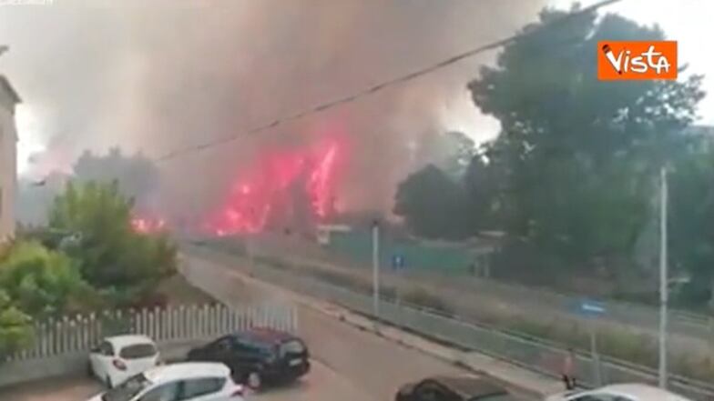 Dopo Sicilia e Abruzzo a fuoco anche la Calabria