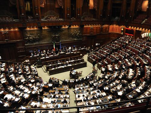 Il gioco delle poltrone tra il Pd e il Movimento 5 Stelle