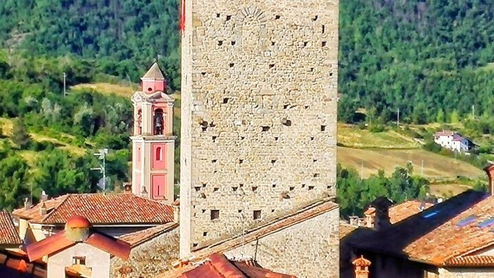 Varzi, la torre delle streghe e i segreti di un crocevia