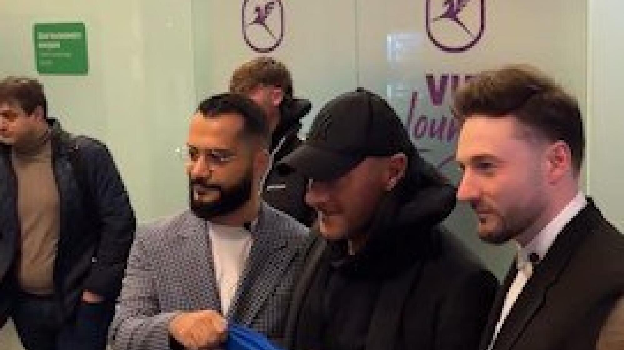 Totti in Russia, scommessa persa: compenso a 6 zeri e assist a Mosca. E Putin celebra l'hockeista-record
