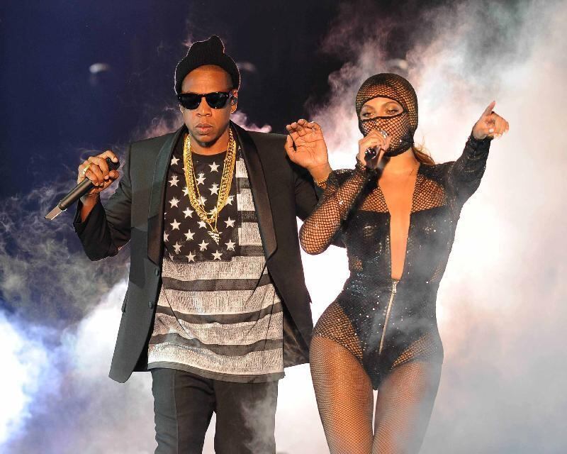 Beyonce a New York, jeans strappati e curve mozzafiato 13