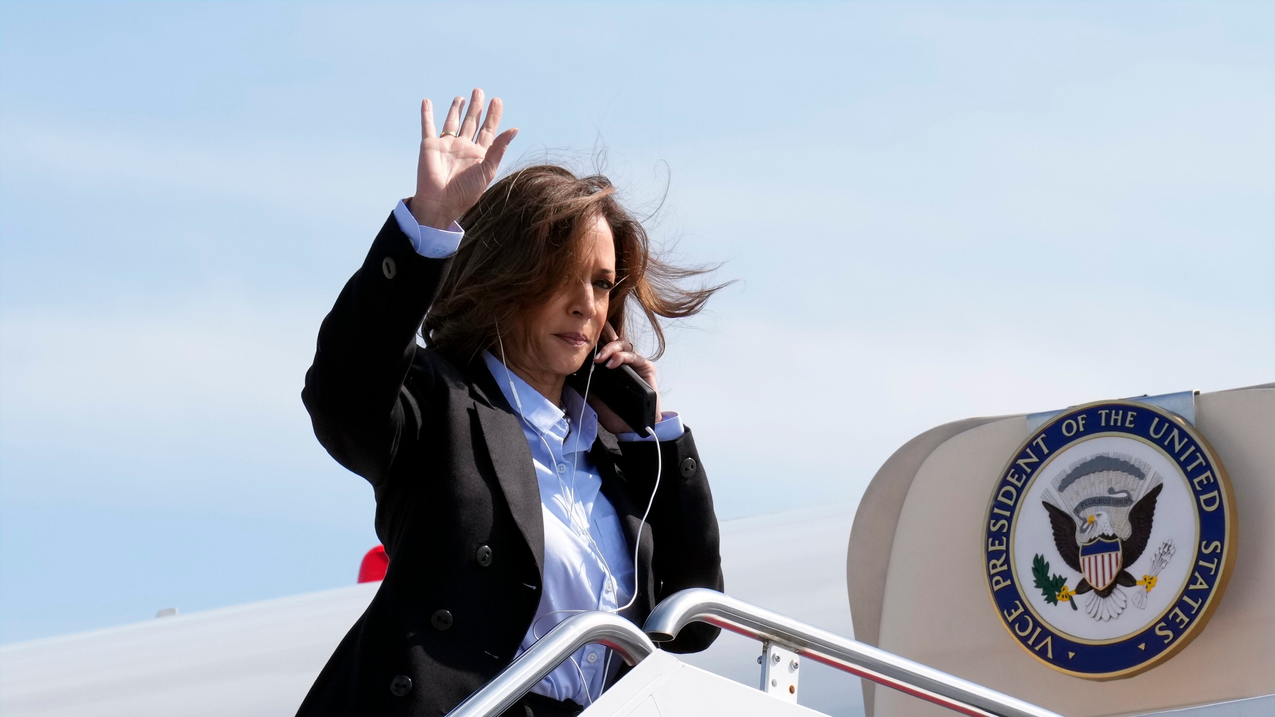 Luna di miele finita per Kamala Harris. L'allarme dem: "Ora siamo sfavoriti"