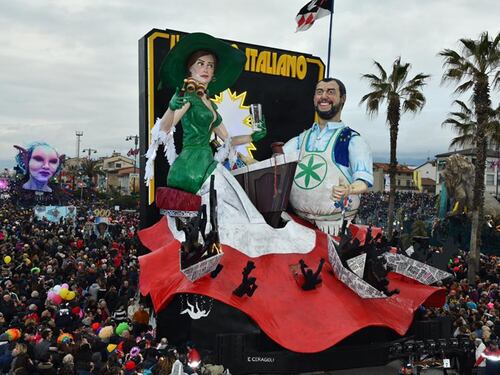 Carnevale di Viareggio, i carristi disertano la visita di Salvini: "Non apriamo a chi incita all'odio"