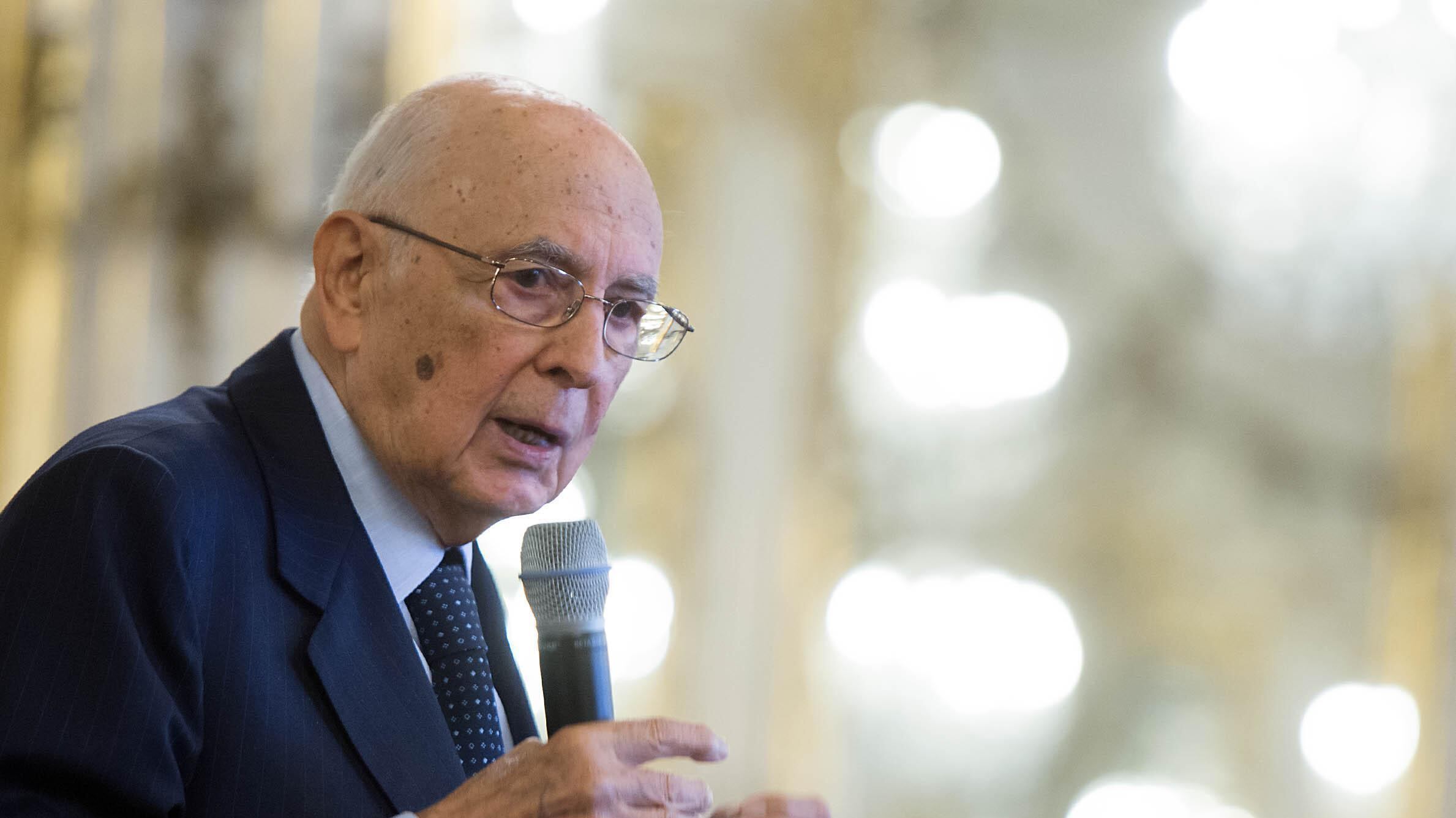 Napolitano al governo: "Trenta giorni per le riforme? Io gliene darei solo sette"
