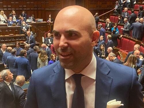 "Basta con l'ideologia green che ha fatto solo danni. Con le nuove infrastrutture rilanceremo l'economia"