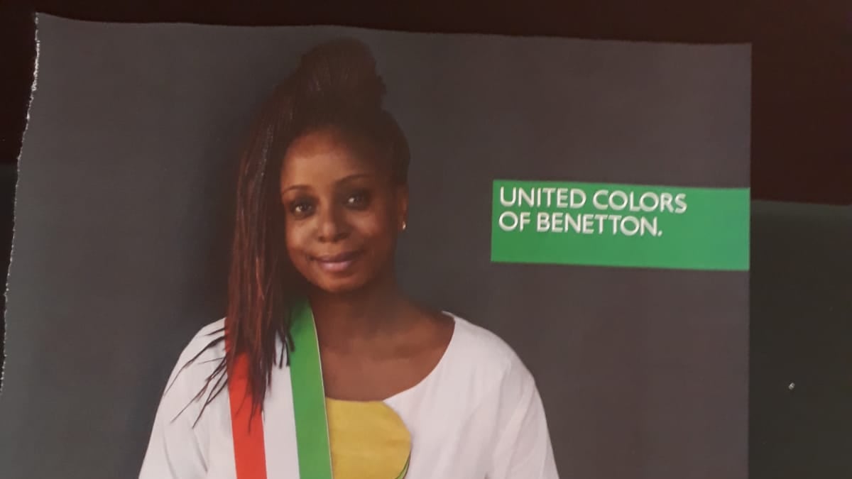 Fascia tricolore e foto Benetton Ed è bufera sull'assessore Pd