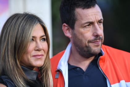 Jennifer Aniston e Adam Sandler per "Murder Mystery"  3