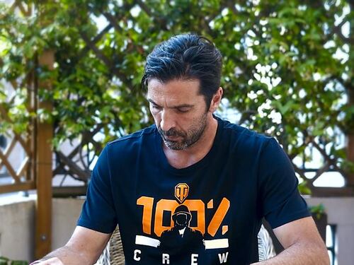 Buffon cede il testimone al nuovo idolo della Juve "Felice se arriva Cristiano"