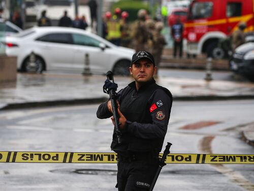 Attentato armato in Turchia: ferita una donna