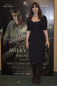 Monica Bellucci sexy al cinema a 52 anni 36
