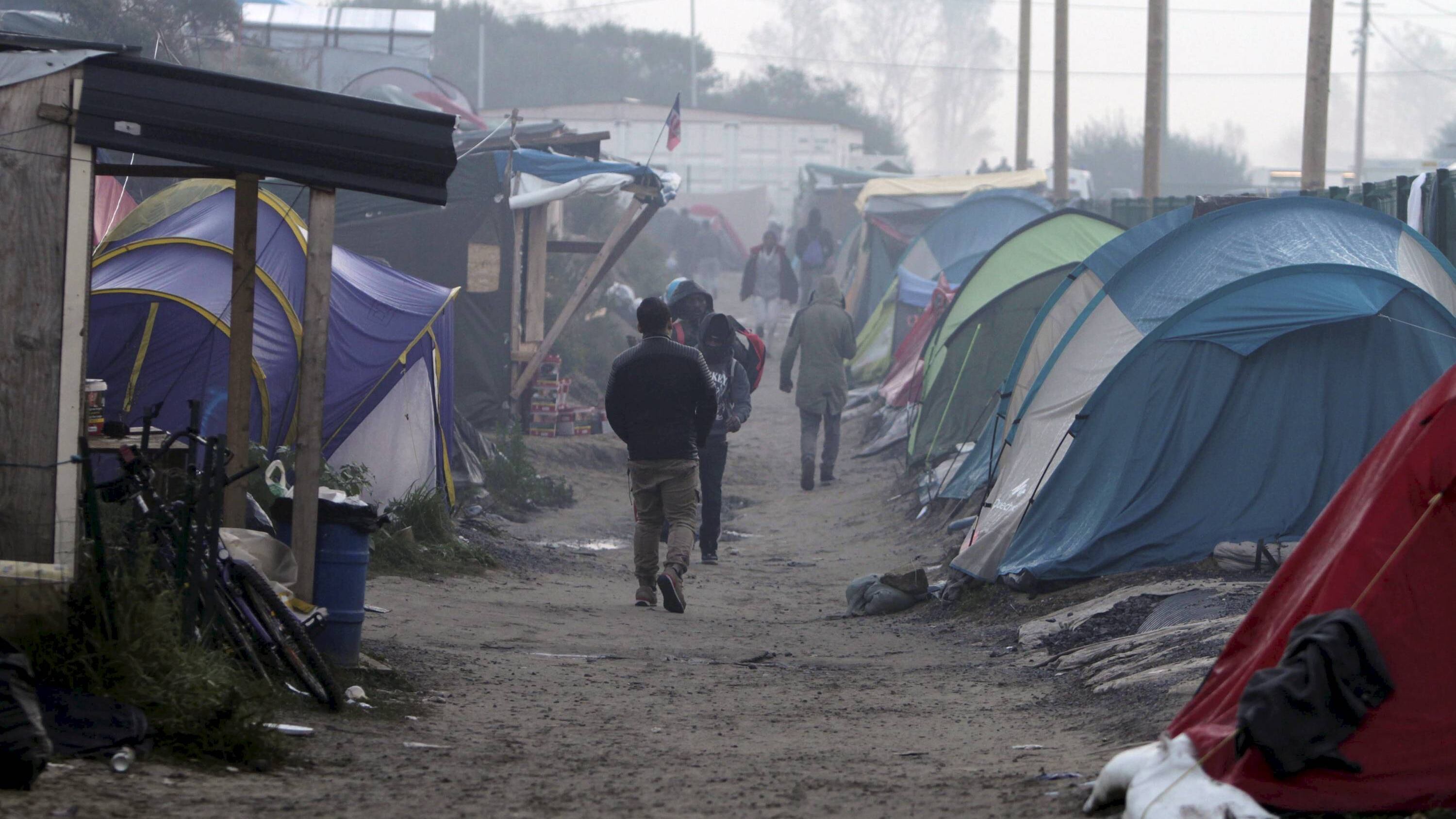 Londra paga la Francia per fermare i migranti