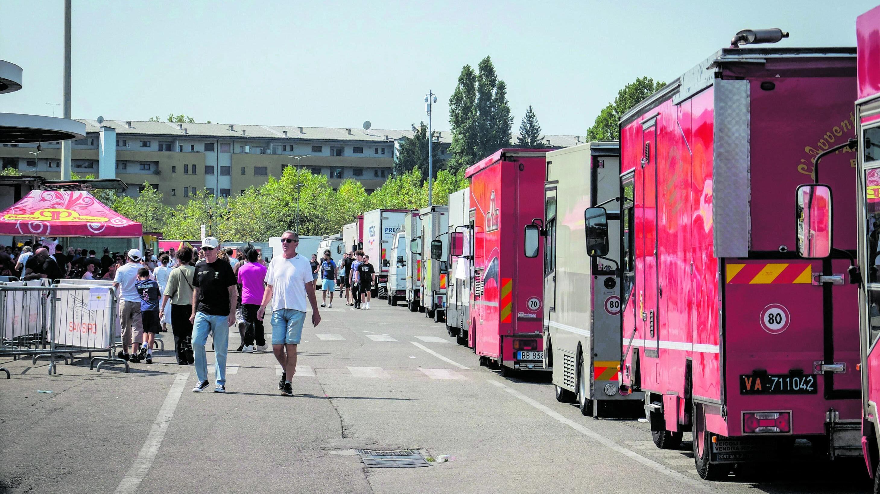 Pace fatta tra squadre e ambulanti: rinnovato contratto