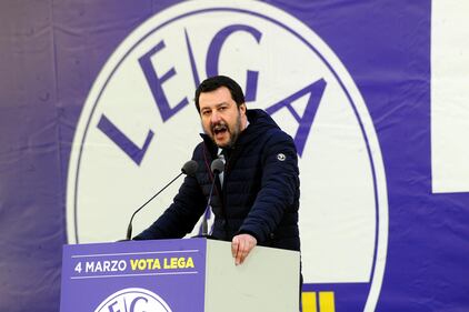 Salvini in piazza Duomo a Milano 17
