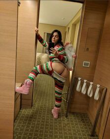 Valentina Nappi: lato B in mostra per le feste 2