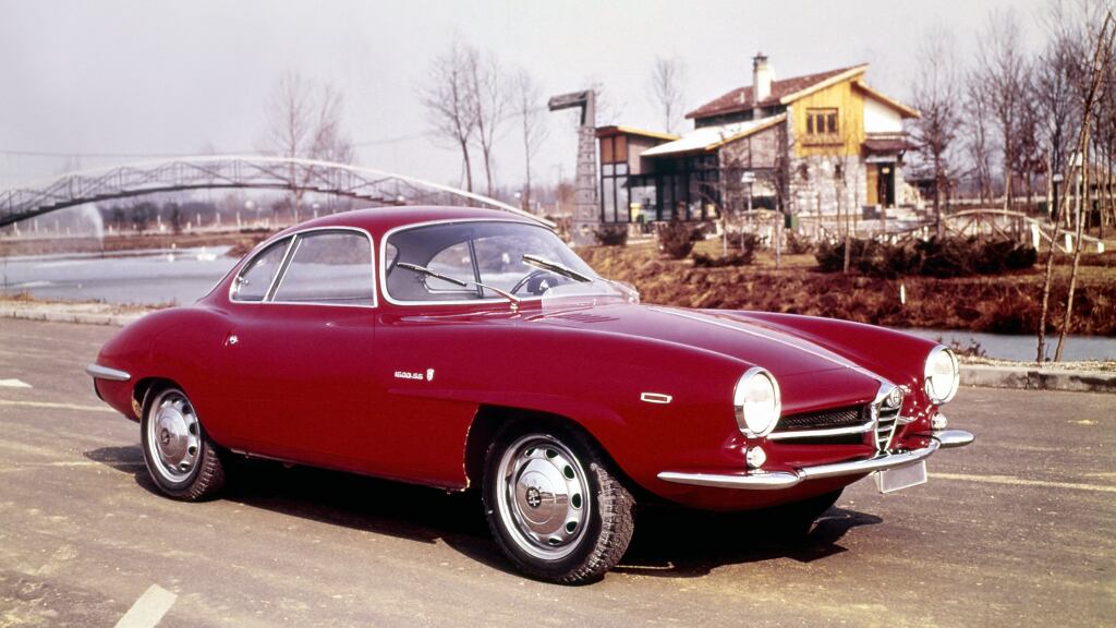Alfa Romeo Giulia SS, sessant'anni in abito da sera