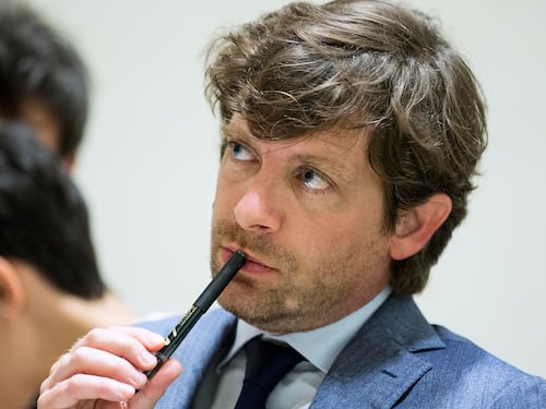 Dopo la battaglia per tampax meno cari, Civati si allea con Rifondazione