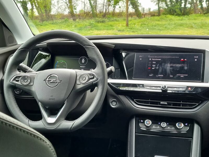 Opel Grandland Gse, guarda le foto 15