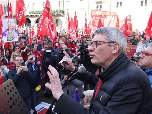 La manovra non è stata ancora scritta. Ma Landini si mobilita già: "Sciopero generale"