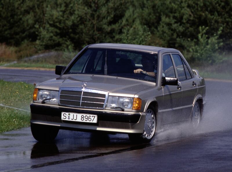 Mercedes-Benz 190E 2.3-16, guarda la gallery 13
