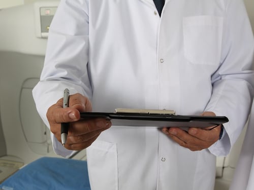 Tumore del polmone, migliorata la sopravvivenza con la doppia immunoterapia