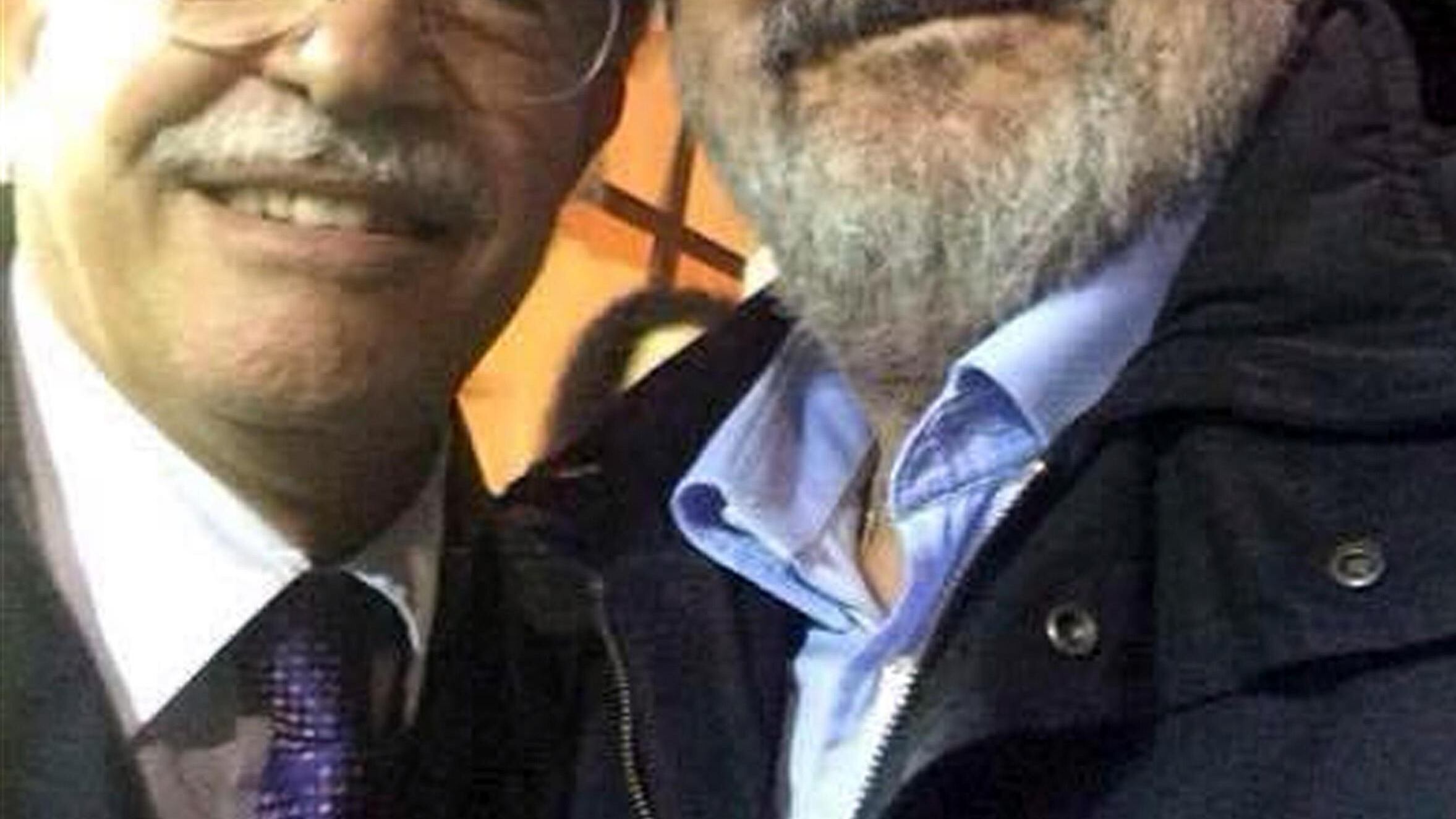 Il Razzi-smo radical chic vietato fare selfie con Razzi