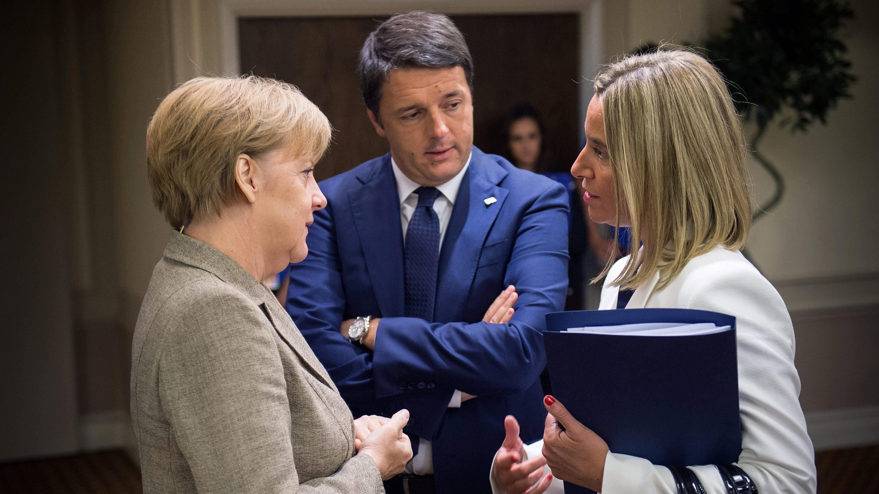 Follia Nato: combattere due guerre