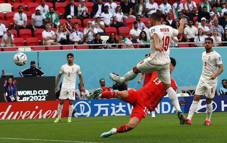 Così l'Iran ha sconfitto il Galles 10