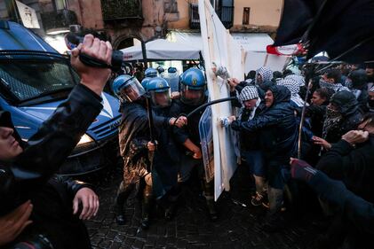Manifestazione contro il G7 a Napoli 4