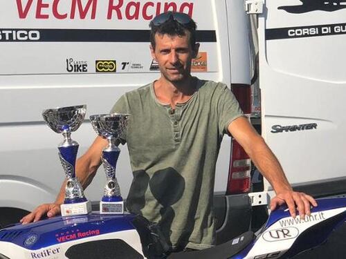 Incidente a Misano, muore in moto a 46 anni. Travolto in una carambola come Simoncelli