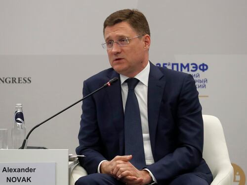 Petrolio, l'Opec trova la quadra. Produzione giù anche nel 2024