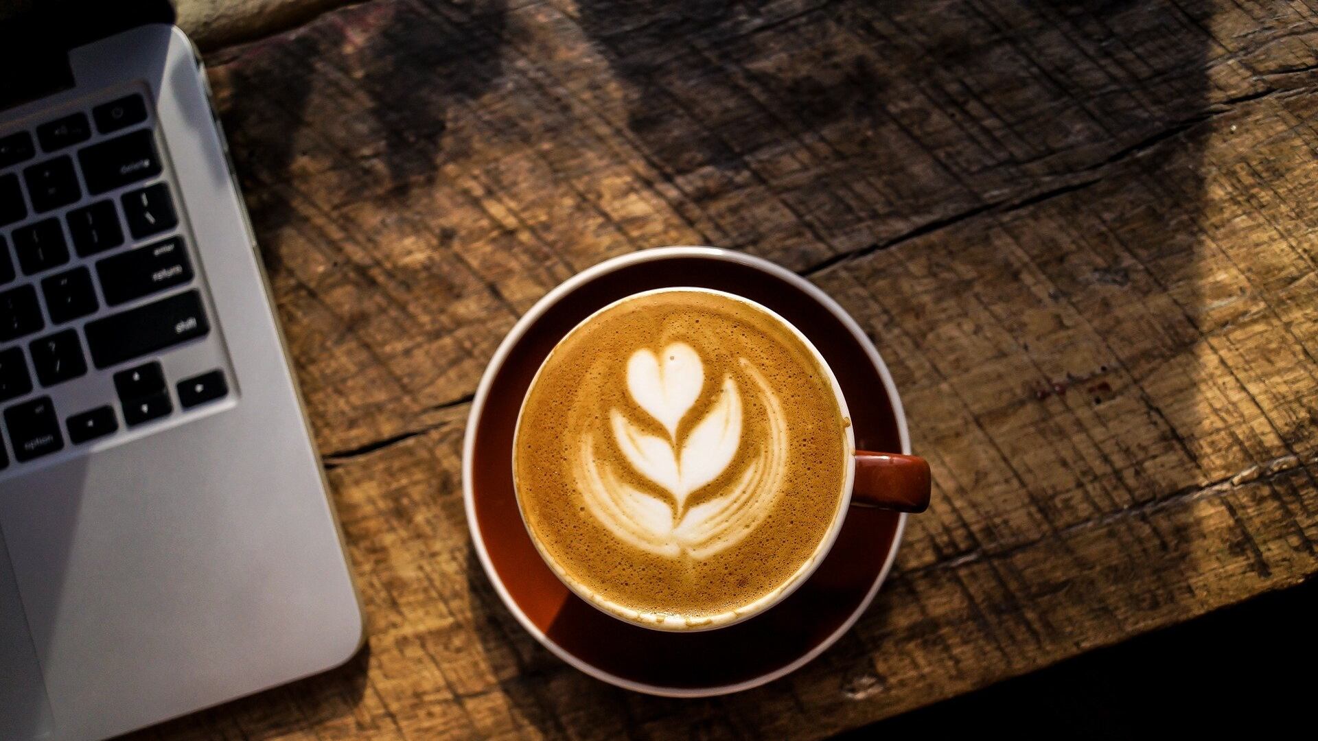 Un cappuccino "amaro" per il portafogli. Il prezzo è schizzato al +14,1% in tre anni
