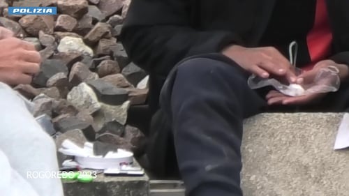Operazione antidroga a Rogoredo: la polizia ferma un marocchino 2