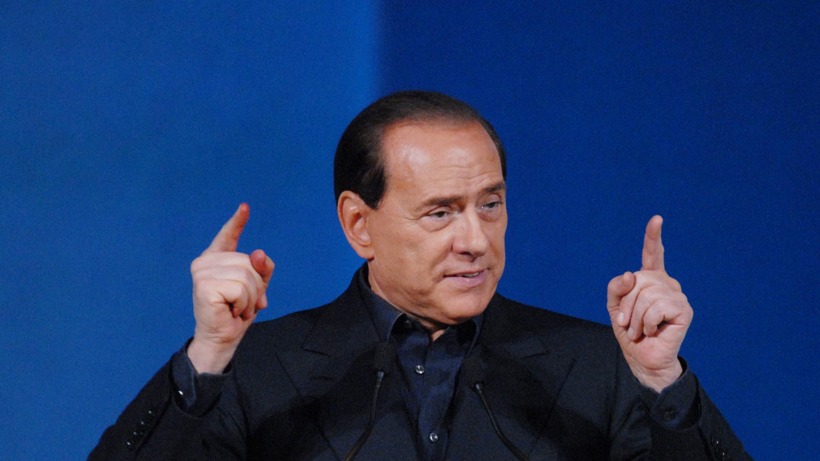 La notizia in un giorno fa il giro del mondo: "L'ex premier ha un posto nel cuore degli italiani"
