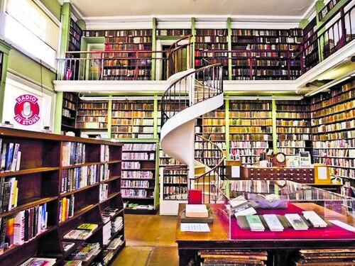 I libri? Perle da salvare e arriva il "Manifesto"
