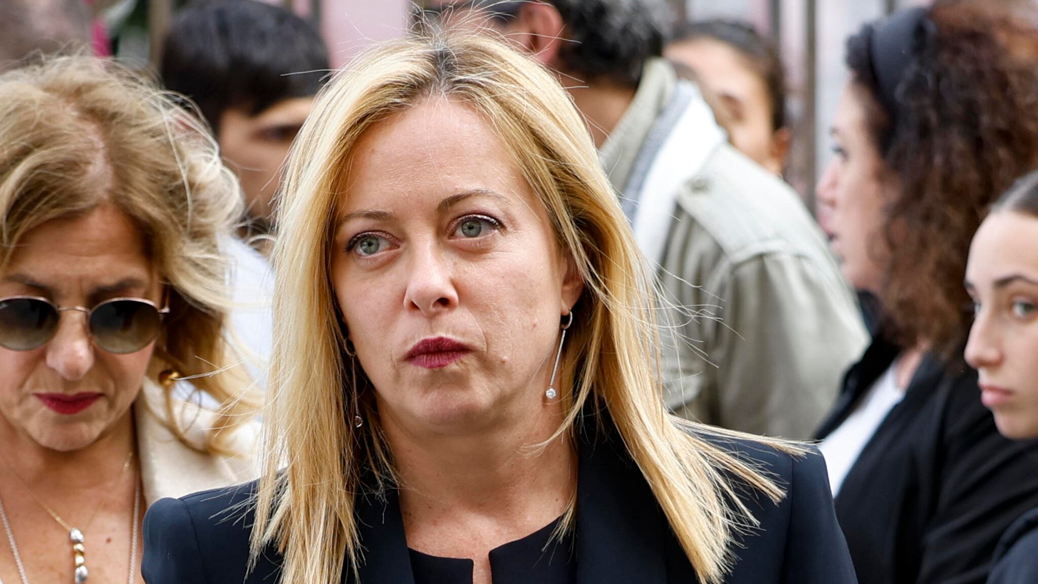 Follia tedesca su Meloni, Biden che può morire e Murgia: quindi, oggi...