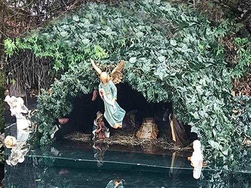 Udine, Gesù è su una zattera: "Un oltraggio alla tradizione"