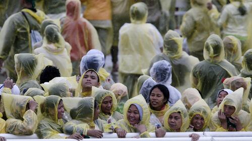 La messa "bagnata" del Papa a Tacloban 2
